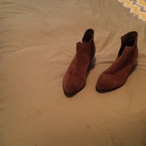 Crown Vintage brown suede booties